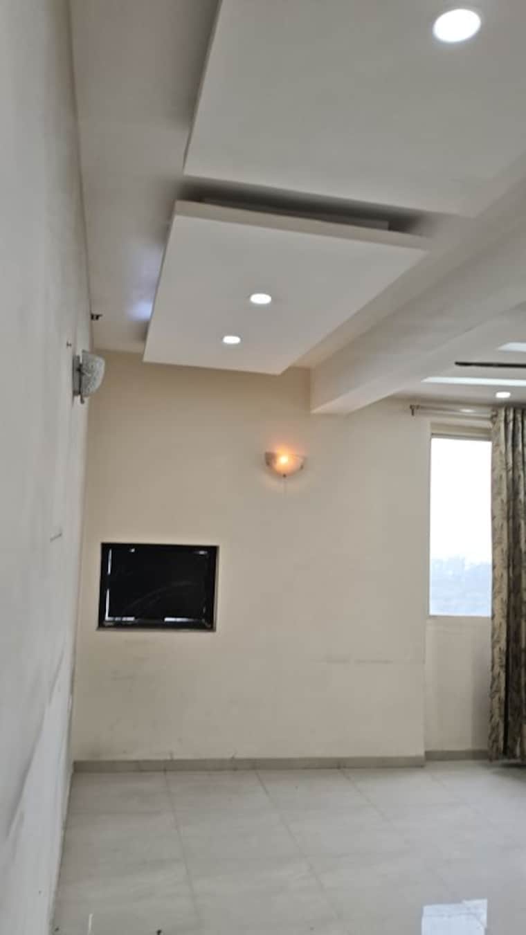 undefined, omaxe-heights 5 Bedroom 4450 Sq.Ft. Apartment In Sector 86 Faridabad 9994244