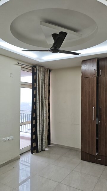 Building Lobby in 5 BHK Apartment at Omaxe Heights, Sector 86 – for Rent