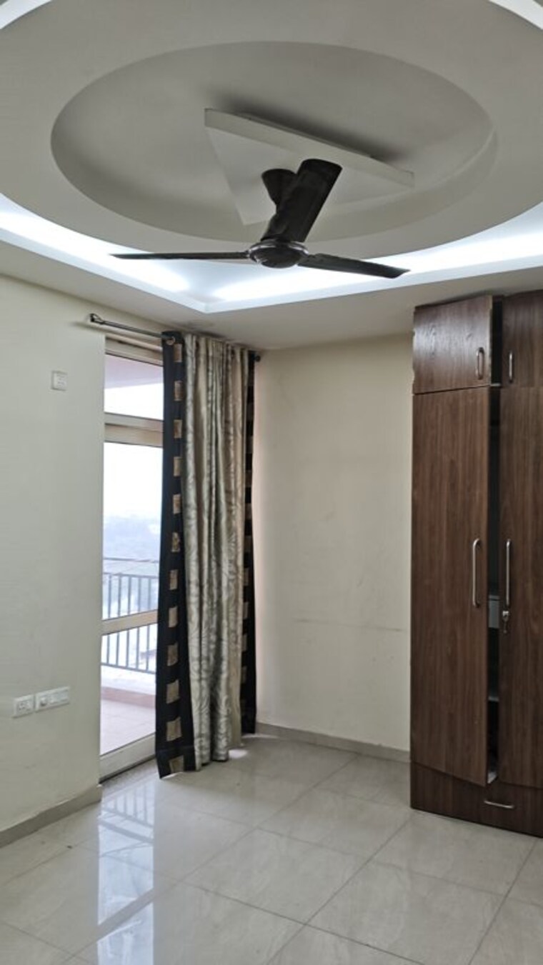 undefined, omaxe-heights 5 Bedroom 4450 Sq.Ft. Apartment In Sector 86 Faridabad 9994244