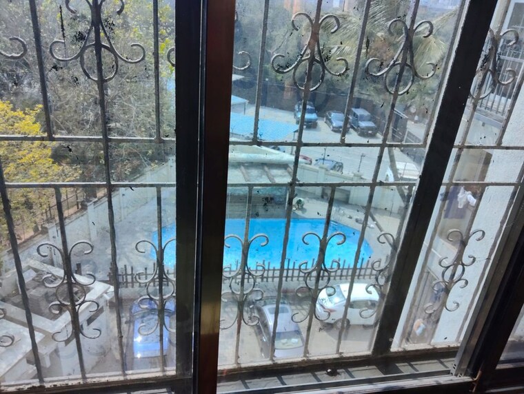 Balcony, shiv-kutir-chs 2 Bedroom 720 Sq.Ft. Apartment In Andheri West Mumbai 9897624