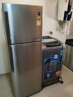 Furnished Amenities in 2 BHK Apartment at Shiv Kutir CHS, Andheri West – for Rent