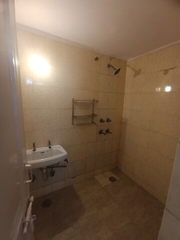 Bathroom in 3 BHK Apartment at Sector 5 Dwarka – for Rent