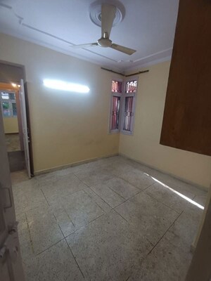 Room in 3 BHK Apartment at Sector 5 Dwarka – for Rent
