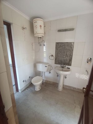 Bathroom in 3 BHK Apartment at Sector 5 Dwarka – for Rent