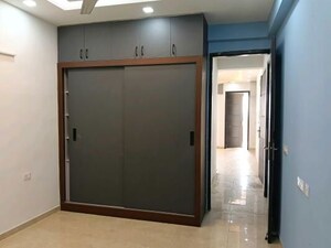 Room in 3 BHK Builder Floor at Signature Global Park 4 and 5, Sohna Sector 36 – for Rent