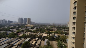 Master Bedroom in 3 BHK Apartment at Kalpataru Radiance, Goregaon West – for Rent