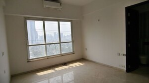 Room in 3 BHK Apartment at Kalpataru Radiance, Goregaon West – for Rent