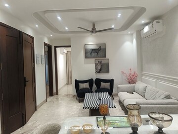 Living Room in 3.5 BHK Builder Floor at BPTP Green Oaks, Sector 70a – for Sale