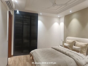 Bedroom in 3.5 BHK Builder Floor at BPTP Green Oaks, Sector 70a – for Sale