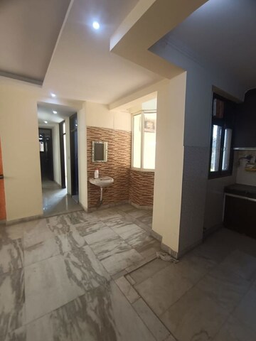 Room in 3 BHK Apartment at Sector 13 Dwarka – for Rent