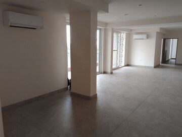 Room in 3 BHK Builder Floor at Sector 46 – for Sale
