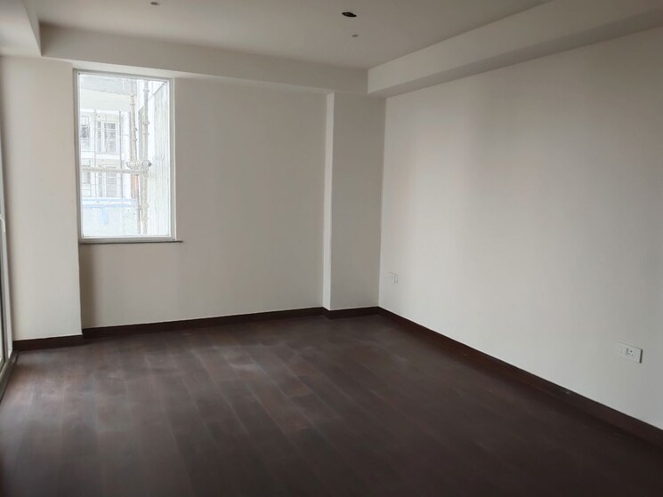 Room, sector 46 3 Bedroom 250 Sq.Yd. Builder Floor In Sector 46 Faridabad 8330203