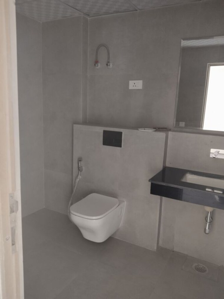 Bathroom, sector 46 3 Bedroom 250 Sq.Yd. Builder Floor In Sector 46 Faridabad 8330203