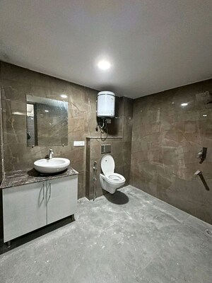 Bathroom in 2 BHK Builder Floor at Palm Residency Chhatarpur, Chattarpur – for Rent