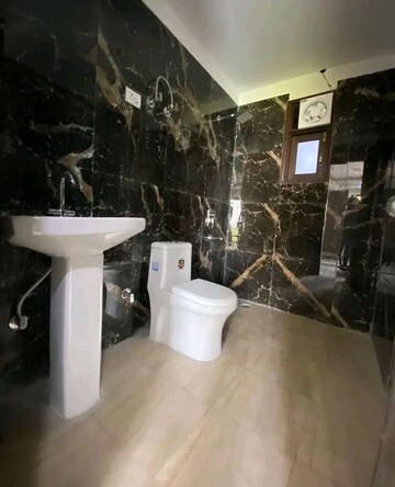 Master Bedroom in 2 BHK Builder Floor at Palm Residency Chhatarpur, Chattarpur – for Rent