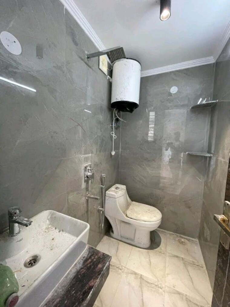 Bathroom, palm-residency-chhatarpur 1 Bedroom 450 Sq.Ft. Apartment In Chattarpur Delhi 9994364