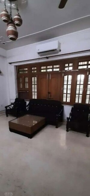 Living Room in 3 BHK Apartment at Hazratganj – for Rent