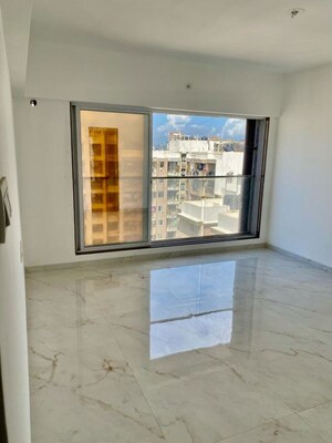 Room in 3 BHK Apartment at LK Umang Heights, Andheri West – for Sale