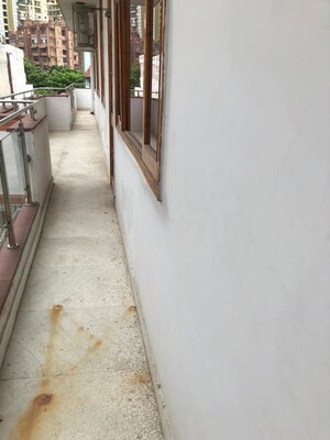 Balcony in 2 BHK Builder Floor at Sector 41 – for Rent