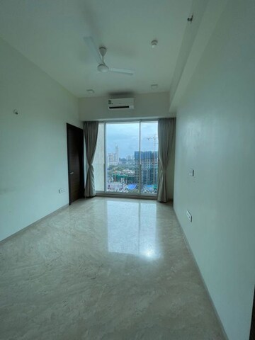 Room in 3 BHK Apartment at Raheja Imperia, Worli – for Sale