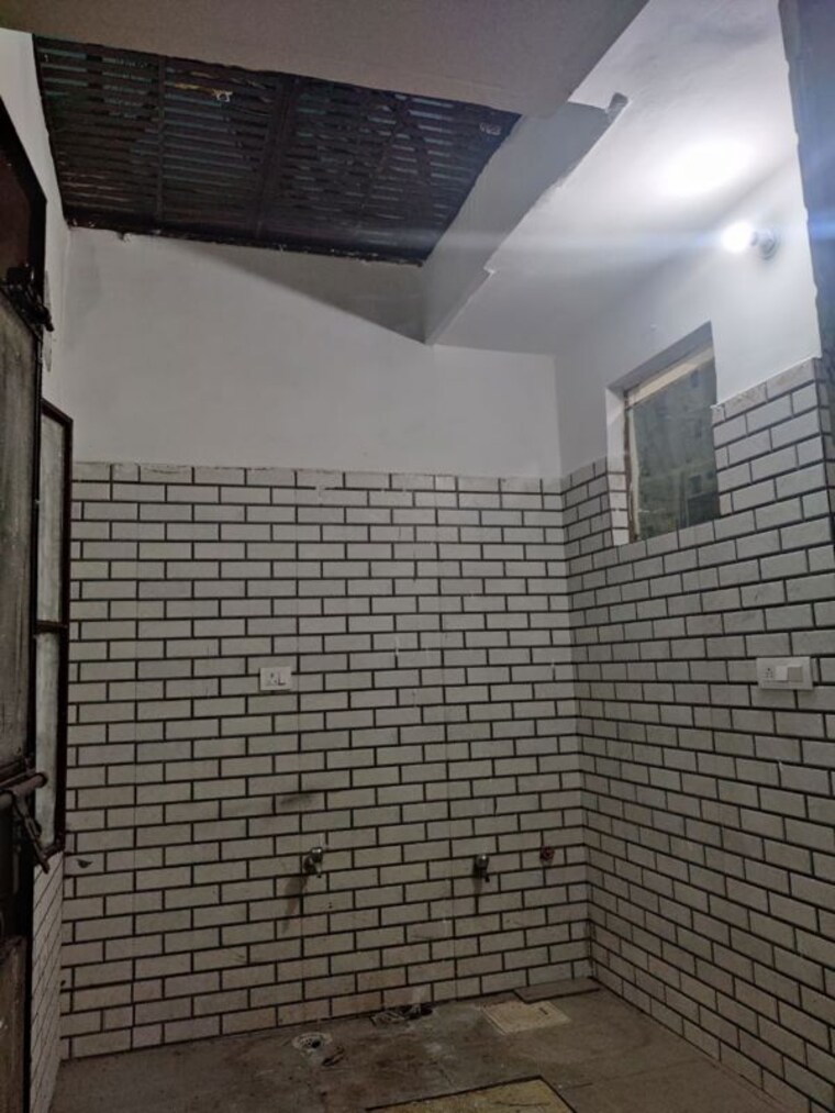 Bathroom, sector 50 2 Bedroom 1300 Sq.Ft. Builder Floor In Sector 50 Noida 9994384