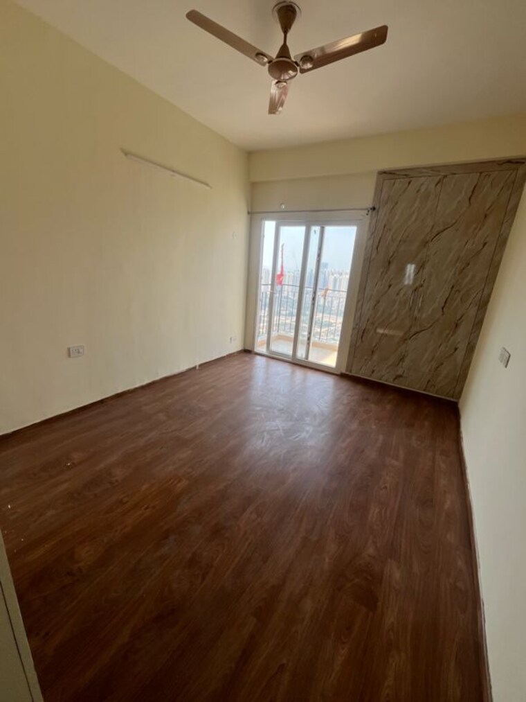 Master Bedroom, amrapali-dream-valley 2 Bedroom 850 Sq.Ft. Apartment In Amrapali Dream Valley Greater Noida 9994389