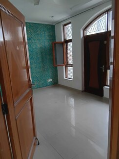 5 BHK + Extra Room Independent House For Rent in Sector 50