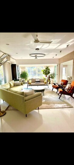 5 BHK + Servant Room Apartment For Rent in Khar West