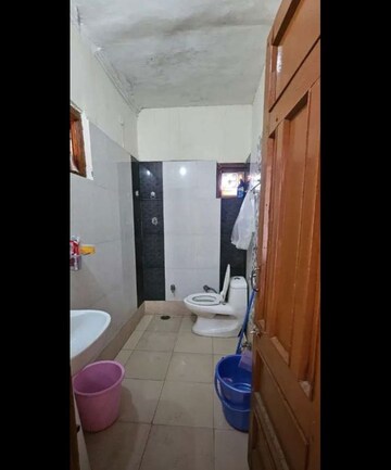 Master Bedroom in 1 BHK Builder Floor at Sector 20 – for Rent