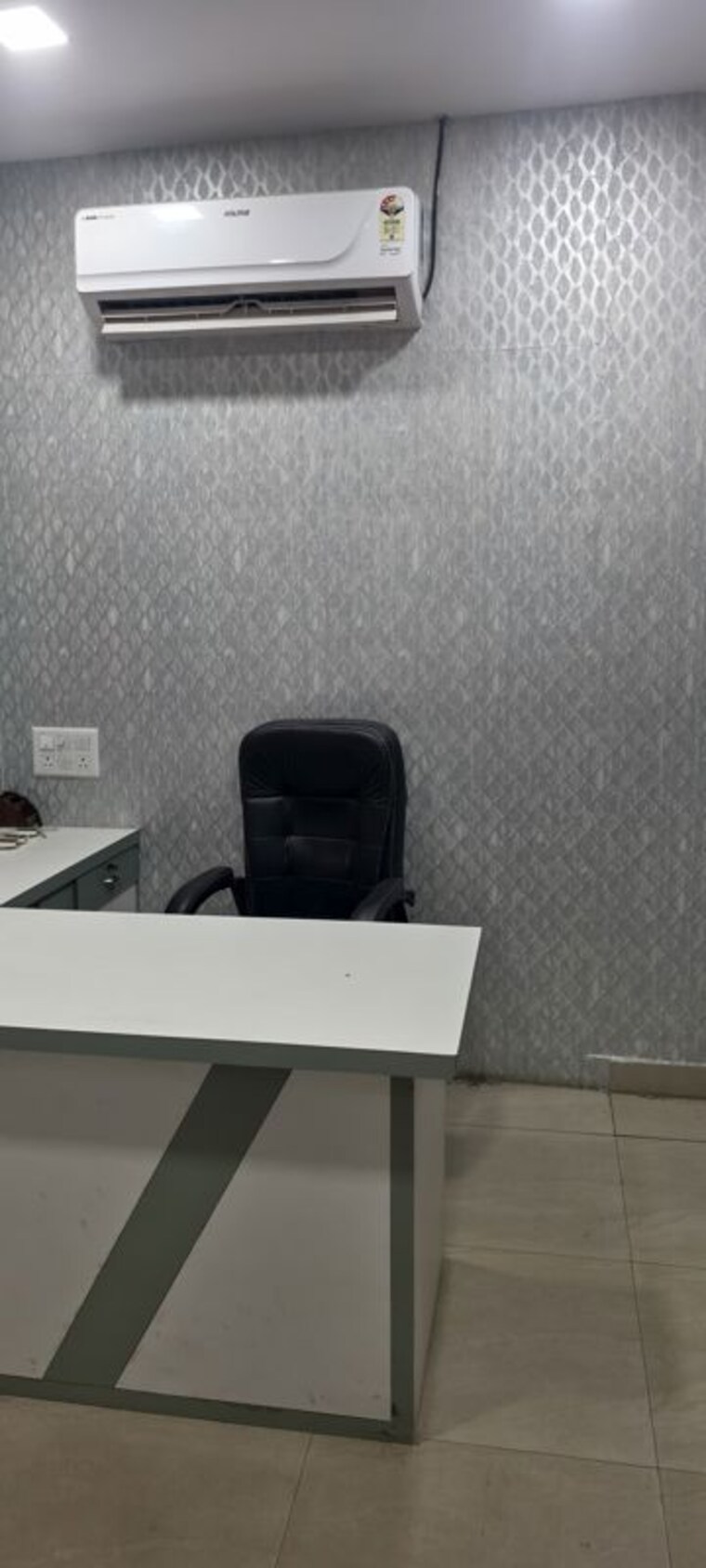 undefined, telibandha Commercial Office Space 1500 Sq.Ft. In Telibandha Raipur 9985152