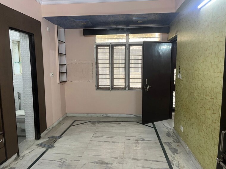 Room, sector 7 dwarka 3 Bedroom 1700 Sq.Ft. Apartment In Sector 7 Dwarka Delhi 9994437