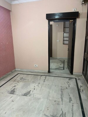 Room in 3 BHK Apartment at Sector 7 Dwarka – for Rent