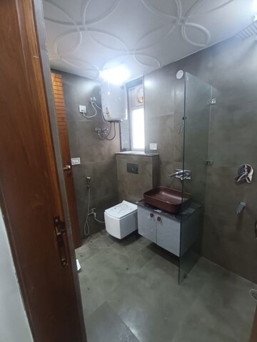 Bathroom in 5 BHK Apartment at Sector 11 Dwarka – for Rent