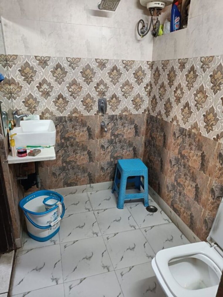 Master Bedroom, sector 11 dwarka 5 Bedroom 2500 Sq.Ft. Apartment In Sector 11 Dwarka Delhi 9994451