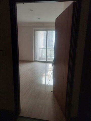 Room in 3 BHK Apartment at Amrapali Golf Homes, Sector 4 Greater Noida – for Sale