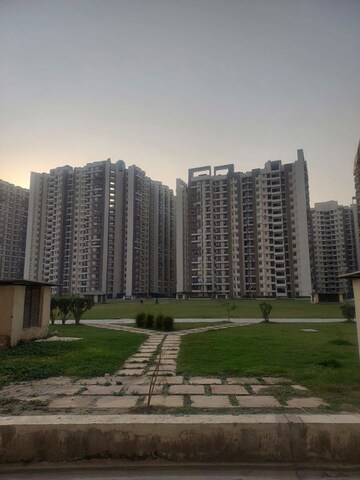 2 BHK Apartment For Sale in Amrapali Golf Homes, Sector 4 Greater Noida