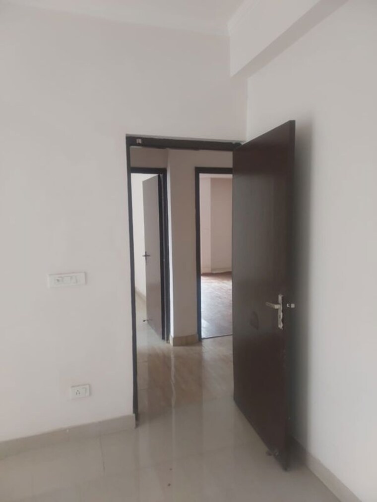 Room, amrapali-golf-homes 2 Bedroom 1100 Sq.Ft. Apartment In Sector 4 Greater Noida Greater Noida 9994471