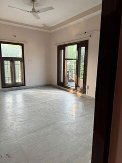 2 BHK + Pooja Room,Study Room,Extra Room Builder Floor For Rent in Sector 22