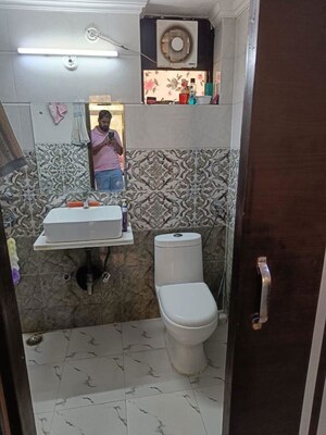 Bathroom in 3 BHK Apartment at Sector 12 Dwarka – for Rent
