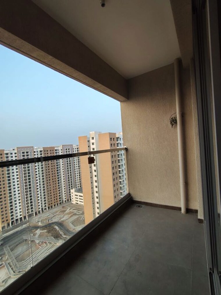 Balcony, vilas-javdekar-yashwin-enchante 3 Bedroom 852 Sq.Ft. Apartment In Kharadi Pune 9994484