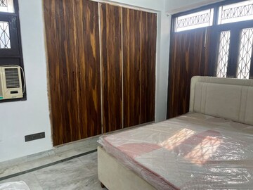 Bedroom in 4 BHK Apartment at Sector 6 Dwarka – for Rent