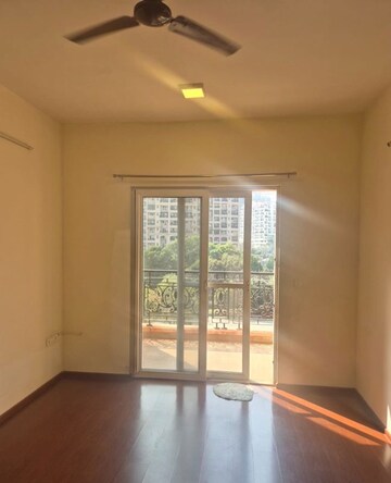 Room in 1 BHK Apartment at Kolte Patil Green Acre, Salunkhe Vihar Society – for Rent