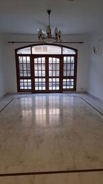 4 BHK + Pooja Room 325 Sq.Yd. Builder Floor in Defence Colony