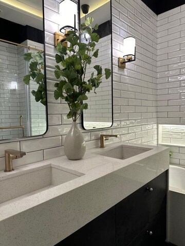 Bathroom in 4 BHK Apartment at Lodha World View, Worli – for Sale