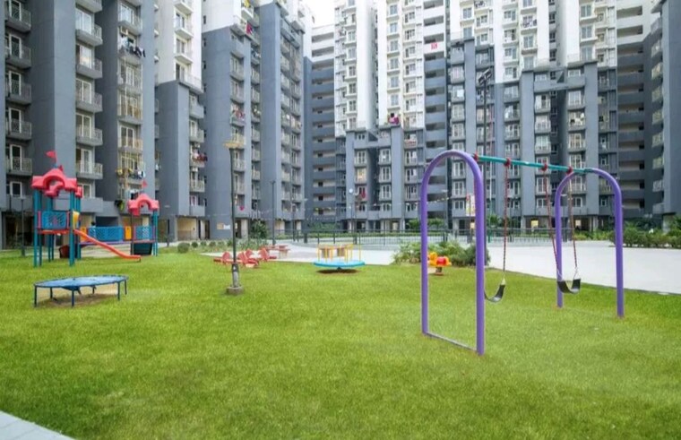 Exterior View, aditya-urban-homes 2 Bedroom 840 Sq.Ft. Apartment In Shahpur Bamheta Ghaziabad 9994544
