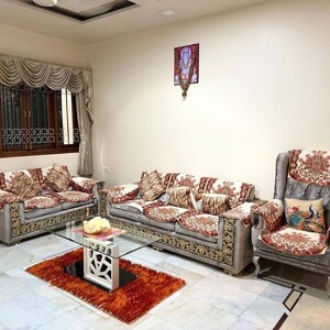 Bedroom in 5 BHK Villa at Lokhandwala Complex – for Sale