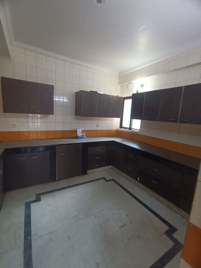 Kitchen, sector 3 dwarka 3 Bedroom 1800 Sq.Ft. Apartment In Sector 3 Dwarka Delhi 9994548