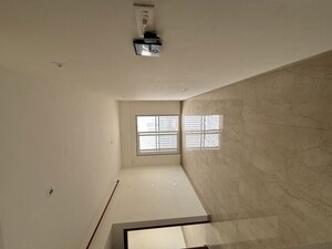 2 BHK Apartment For Rent in Shapoorji Pallonji BKC 28, Bandra East