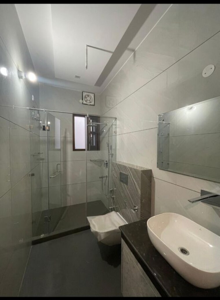 Bathroom, sector 38 3 Bedroom 1800 Sq.Ft. Builder Floor In Sector 38 Chandigarh 9994565