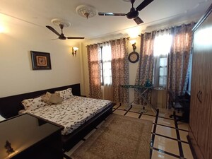 Bedroom in 3 BHK Builder Floor at Chittaranjan Park – for Rent